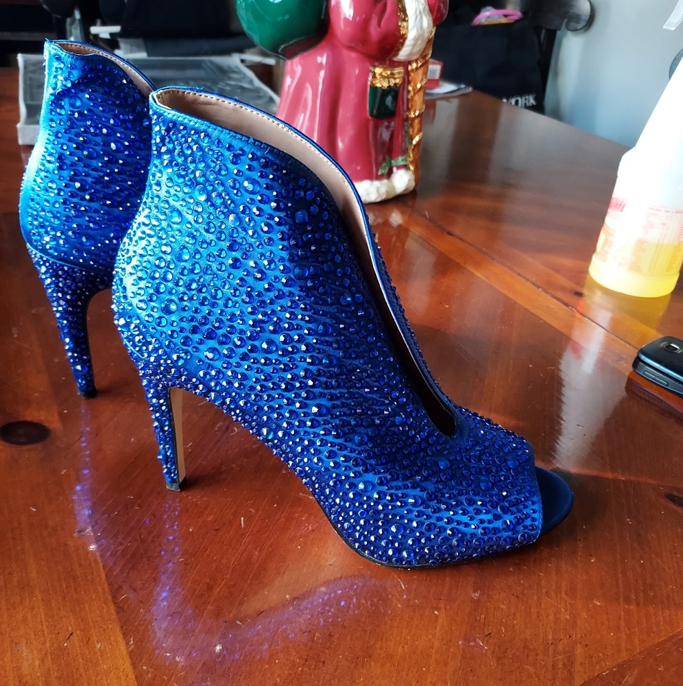 Royal blue party shoe